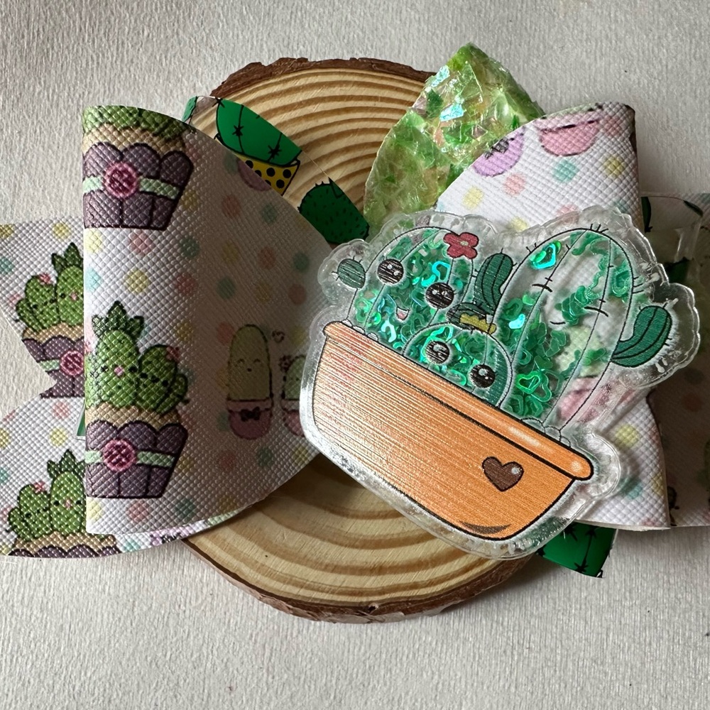 Girls hair shaker bows Handmade 🎀